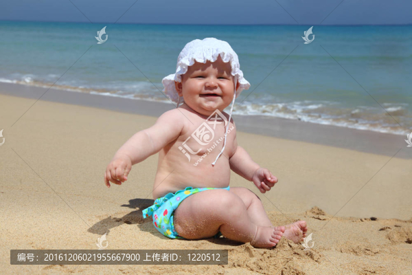 沙灘上的寶貝