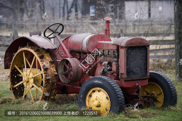 老農(nóng)場的卡車