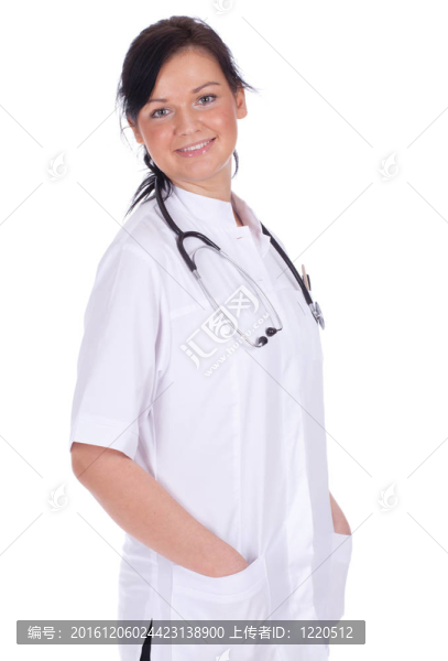 穿白色制服的年輕女醫(yī)生用聽診器
