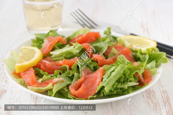 鮭魚沙拉
