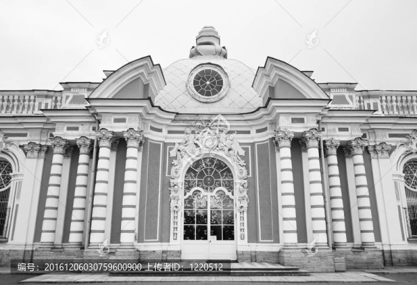 在Tsarskoe,Selo石窟亭。