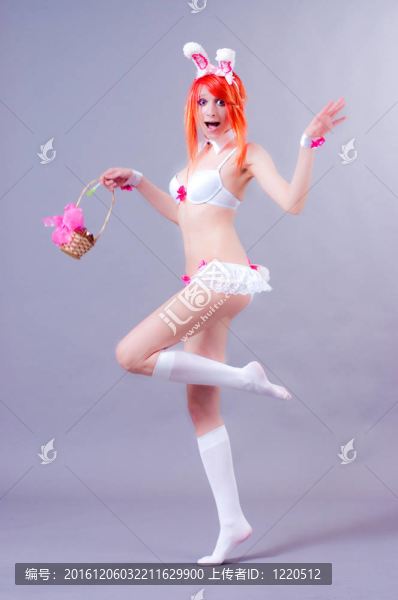 穿兔耳朵內(nèi)褲的女人