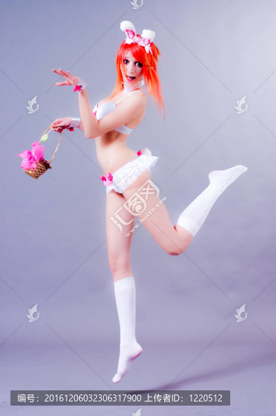 穿兔耳朵內(nèi)褲的女人