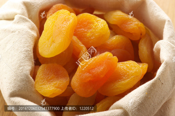在袋杏子干