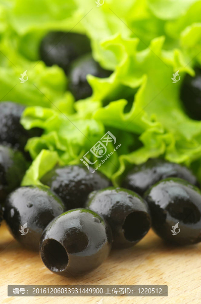 黑橄欖綠