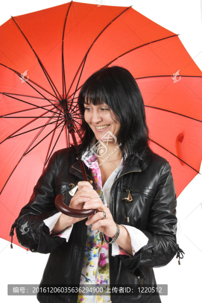 打著雨傘的女人
