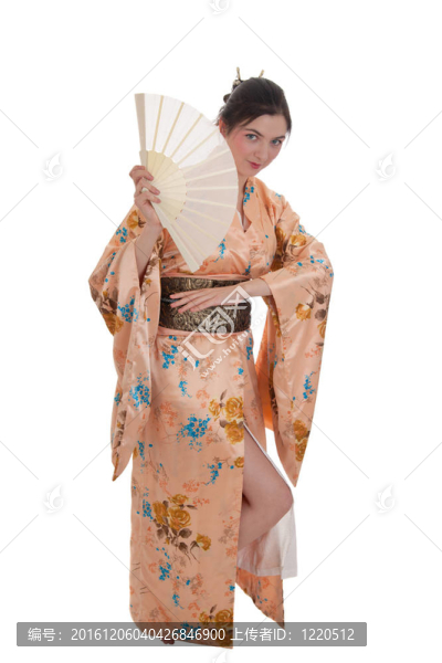 在和服的女孩