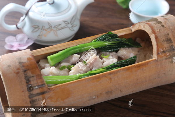 豉汁排骨竹筒飯