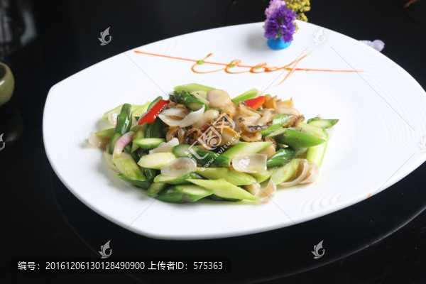 蘆葦百合炒鮮鮑片