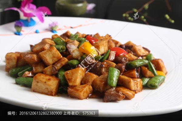 杏鮑菇黑椒牛仔粒