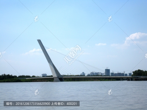 太陽島,斜拉橋