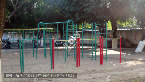體育器材