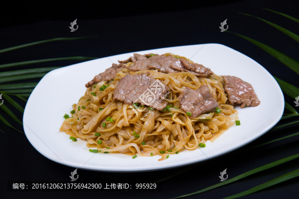 干炒牛河,（1）