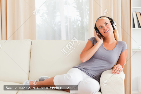 喜歡聽音樂的女人