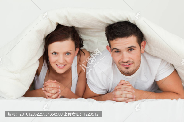 幸福的夫婦藏在BVL