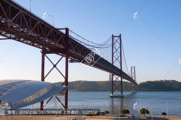 查看大橋4月25日Lisbon