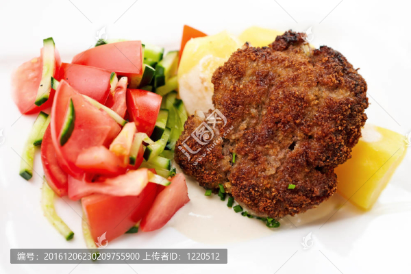 肉片和蔬菜