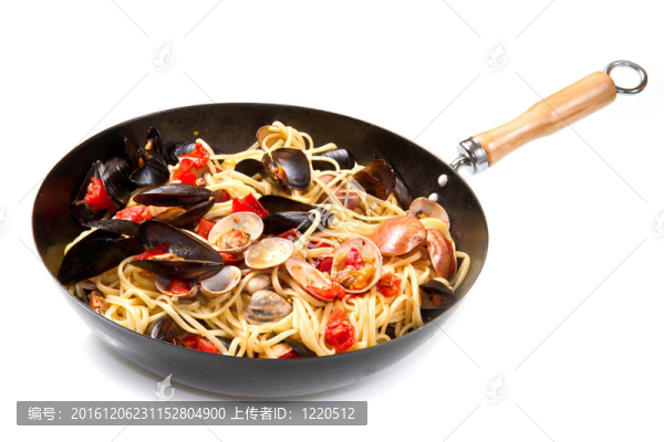 新鮮的貝類面食