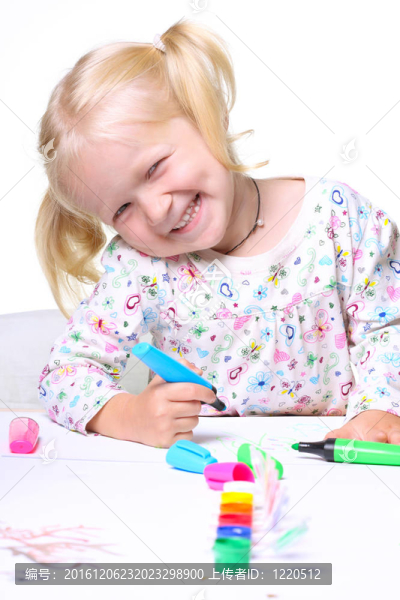 小孩子畫畫