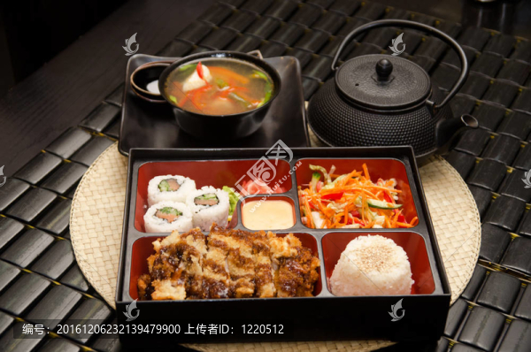 粟實(shí)的午餐