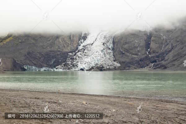 埃亞菲亞德拉火山湖（冰島）