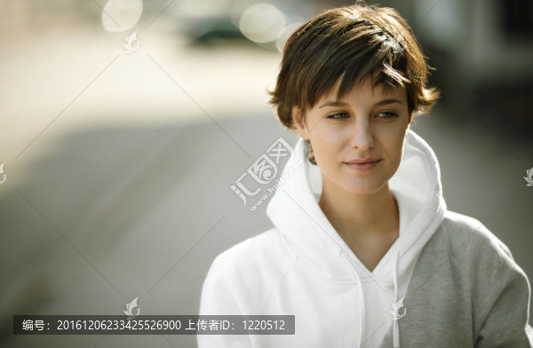 城市中的女人