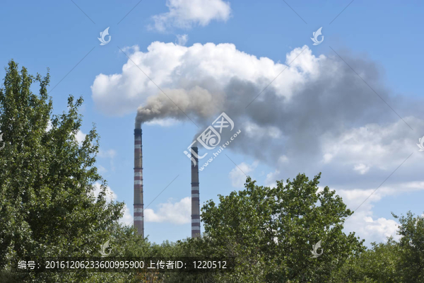 來(lái)自工廠管道的煙霧