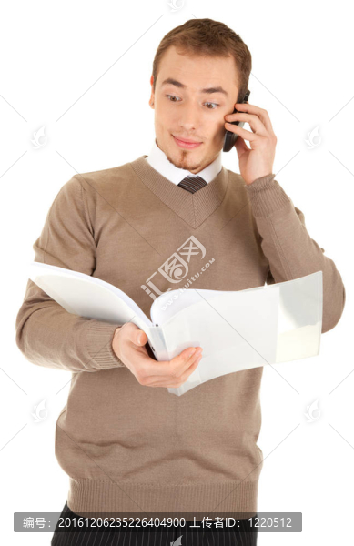 驚訝的人與文件和電話