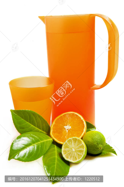 杯和橙汁和酸橙玻璃