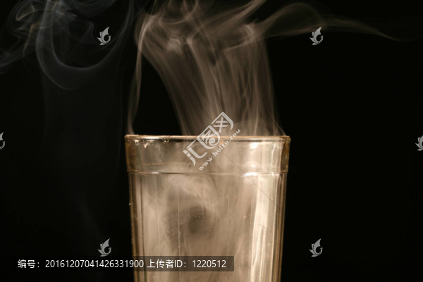 玻璃和煙霧
