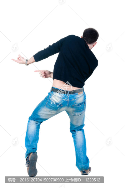 年輕人跳舞。后視圖。