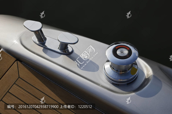 意大利；拉齊奧大區(qū)；菲烏米奇諾/羅馬；豪華游艇alfamarine,60；絞車