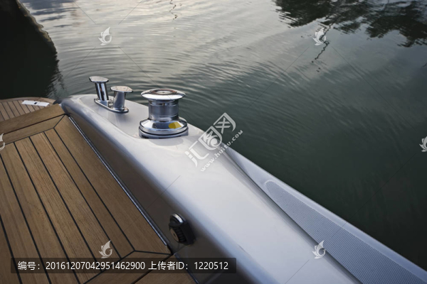 意大利；拉齊奧大區(qū)；菲烏米奇諾/羅馬；豪華游艇alfamarine,60；絞車