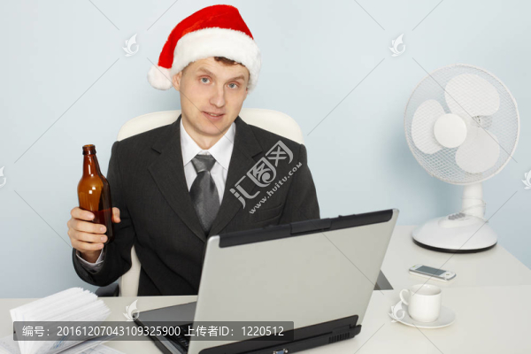 商人迎接新年仍在工作