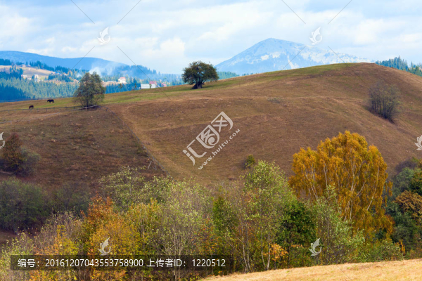 秋天的山村