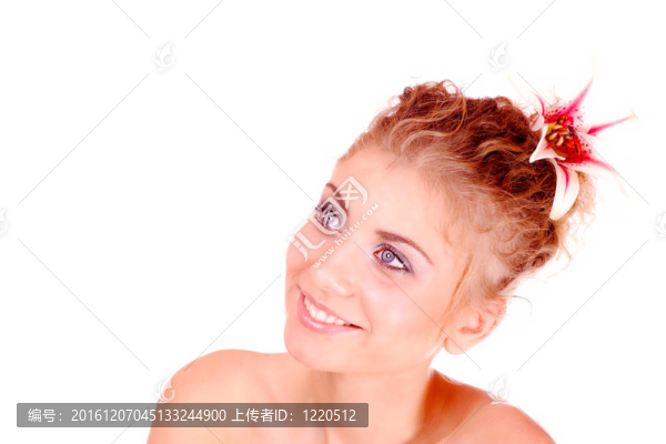 美女在SPA前的肖像