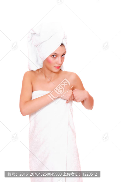 年輕美女洗澡后