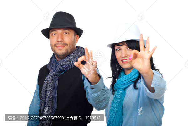 休閑酷配帽子