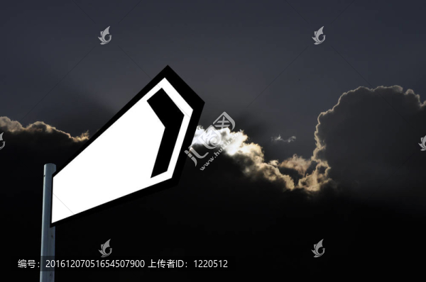 黑暗的天空和路標(biāo)