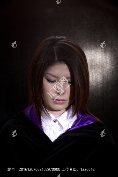 亞洲女人傷心
