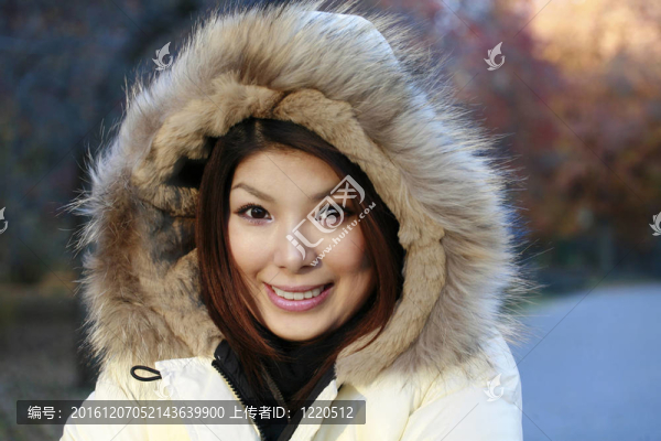 公園中的亞洲女孩