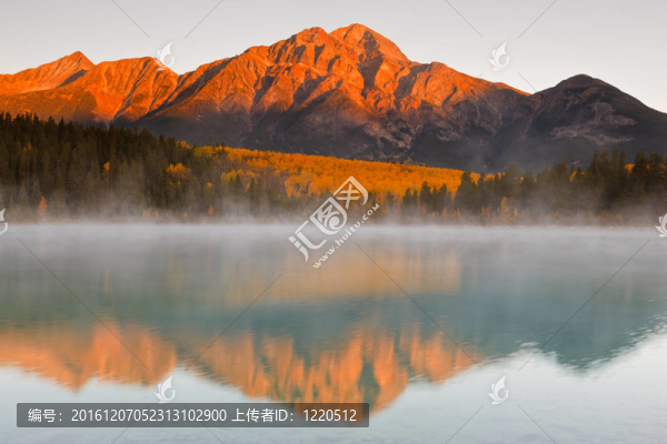Patricia,Lake與金字塔山；加拿大