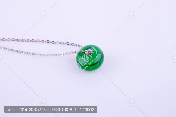 綠色的珠子