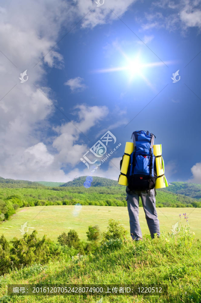 山地人旅游。