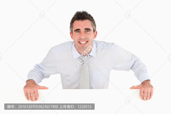 商人站在復(fù)制空間后面
