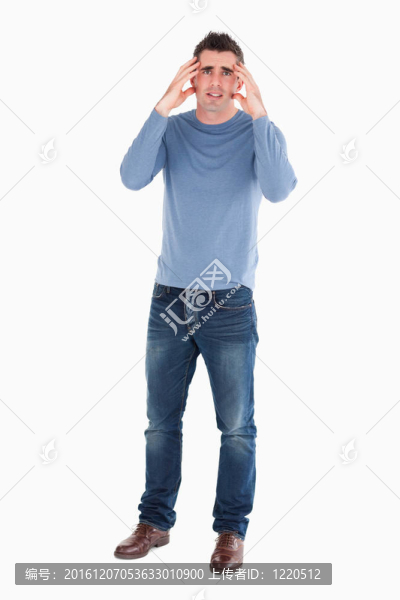 焦慮不安的人冒充