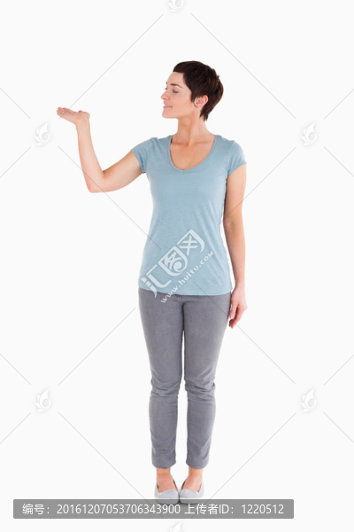 黑發(fā)女子呈現(xiàn)復制空間