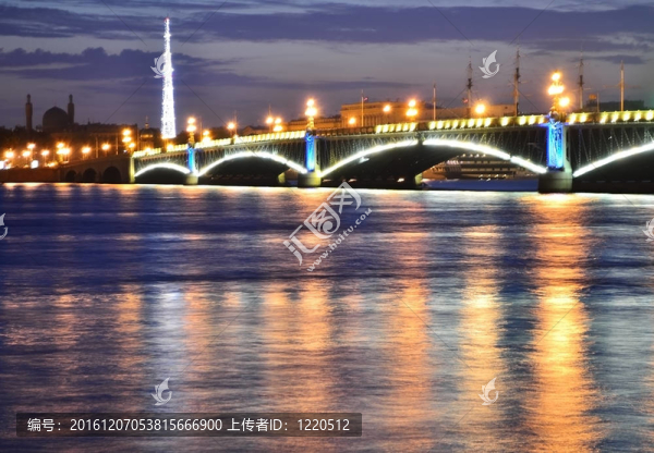 圣彼得堡場地大橋夜景