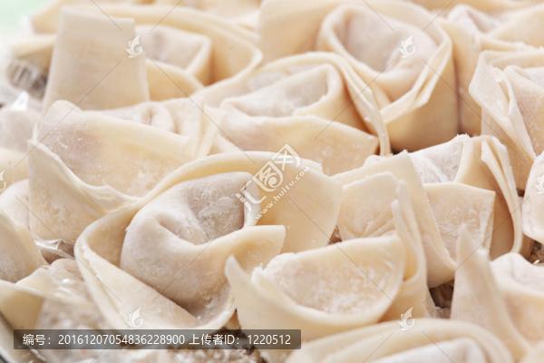 手工制作的中國餃子