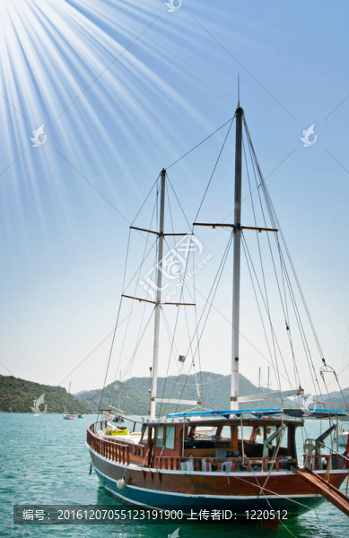 美妙的游艇在海灣。土耳其。Kekova。
